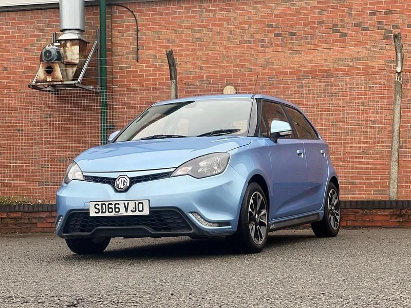 Blue Used 2016 MG MG3 Hatchback | £3,500 (Fair price) - Image 1/3