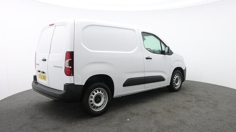 Used Citroën Berlingo 100 HP (73 kW) 2024 White MPV