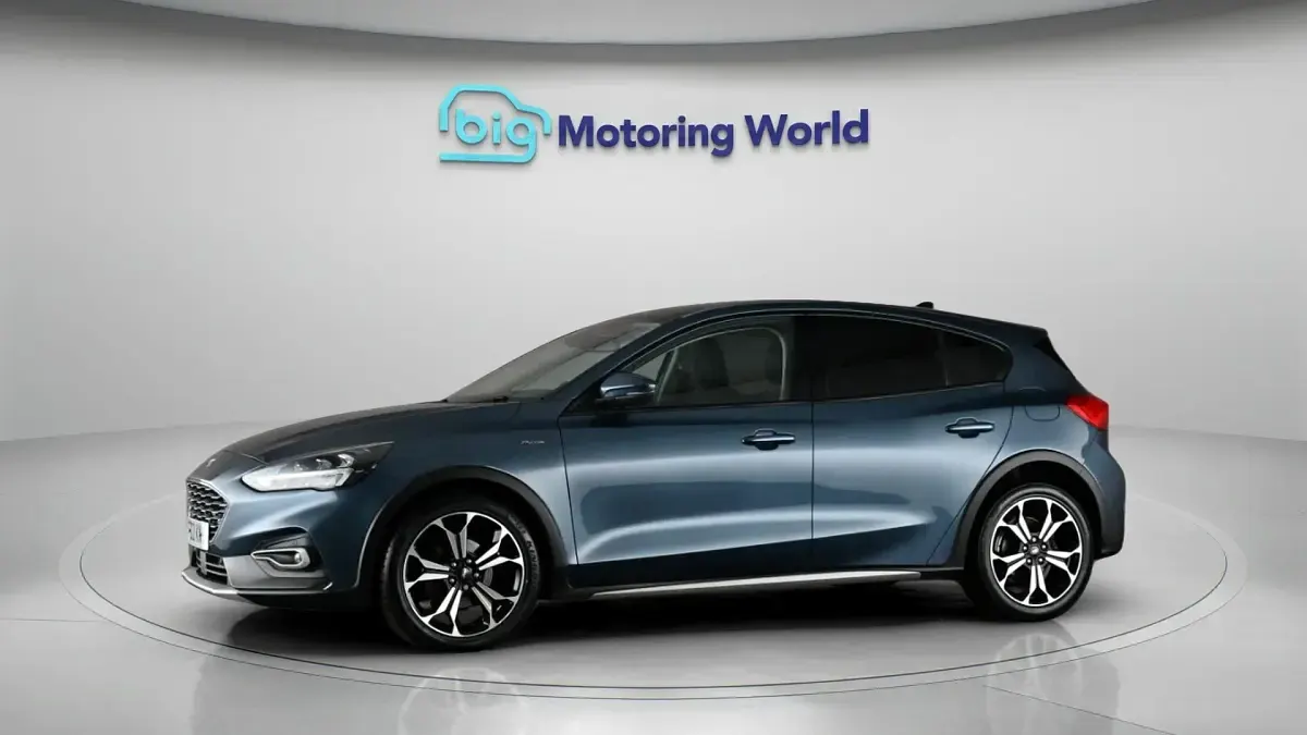 Used Ford Focus Active X 120 HP (88 kW) 2021 Blue Hatchback