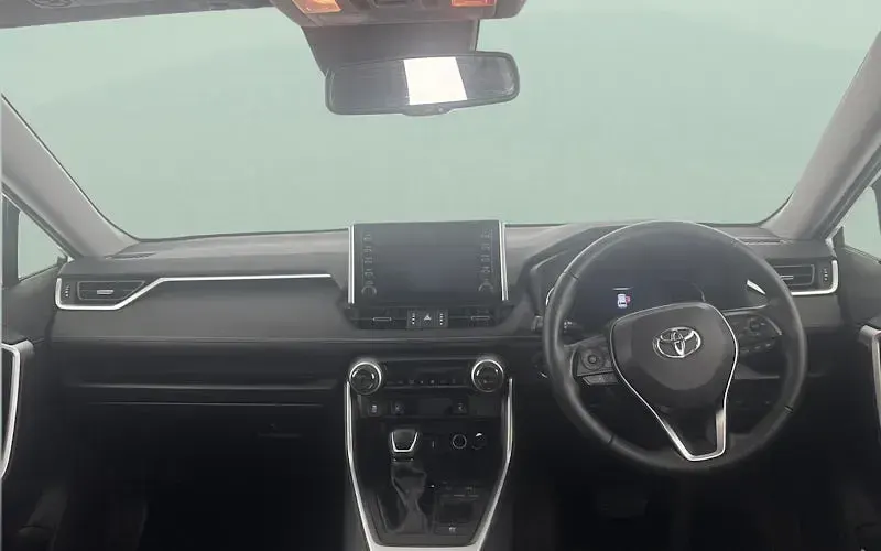 Usado Toyota RAV4 218 HP (160 kW) 2025 SUV