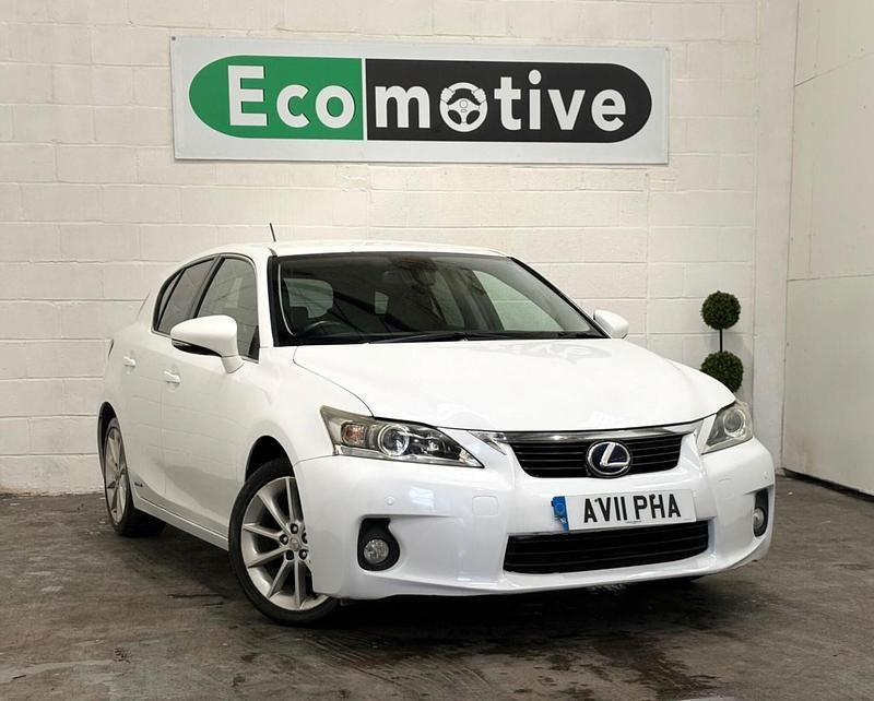 Used Lexus CT200h 2011 White Hatchback
