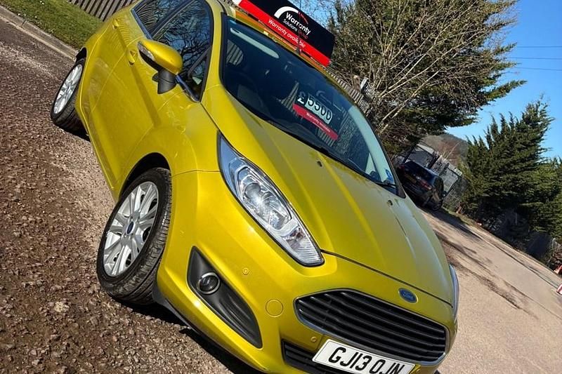 Used Ford Fiesta Zetec 2013 Yellow Hatchback