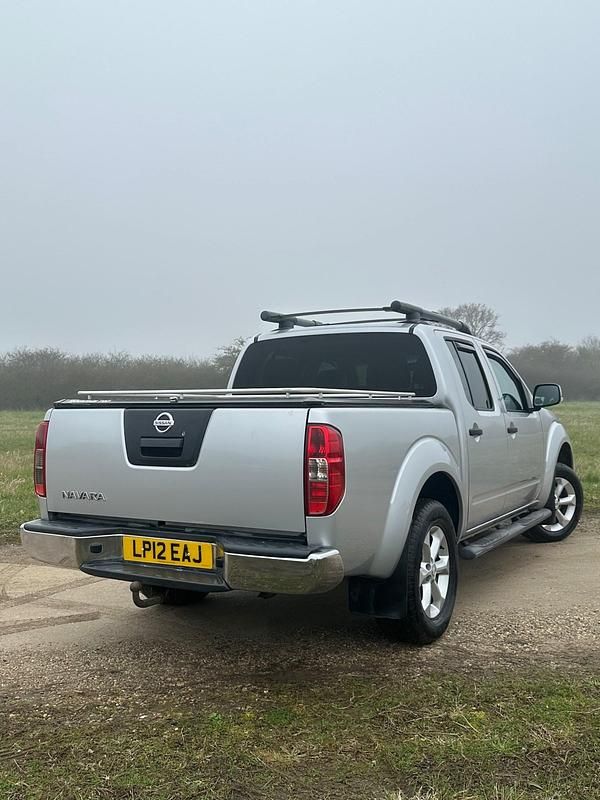 Used Nissan Navara Tekna 2012 Silver Pickup