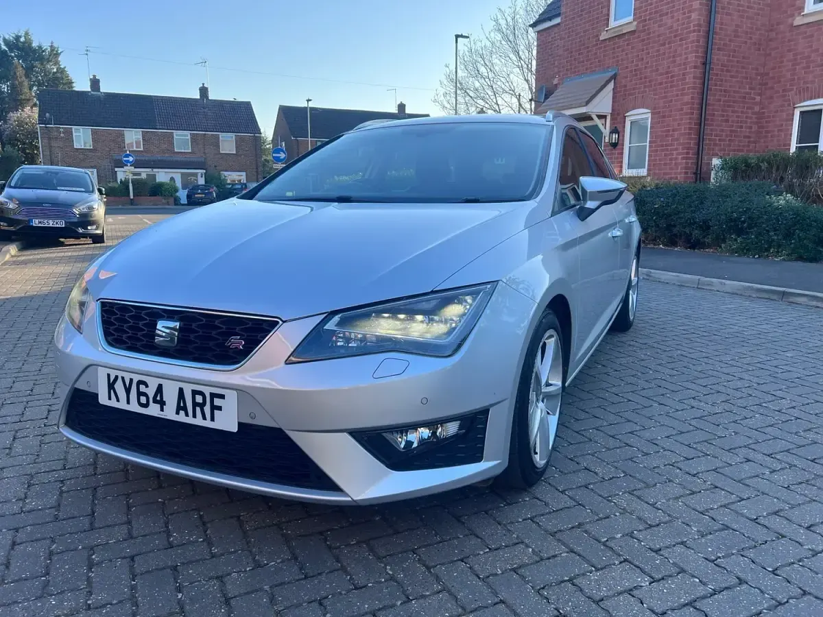 Used Seat Leon FR 150 HP (110 kW) 2014 Silver Estate