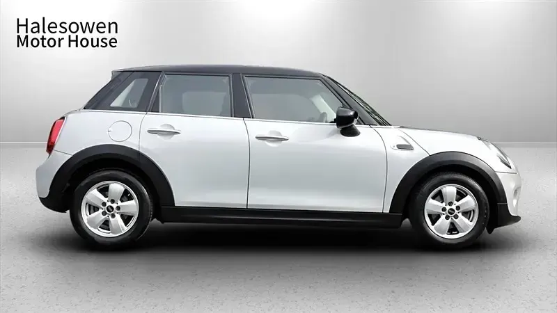 Used Mini Cooper Classic 136 HP (100 kW) 2019 Silver Hatchback