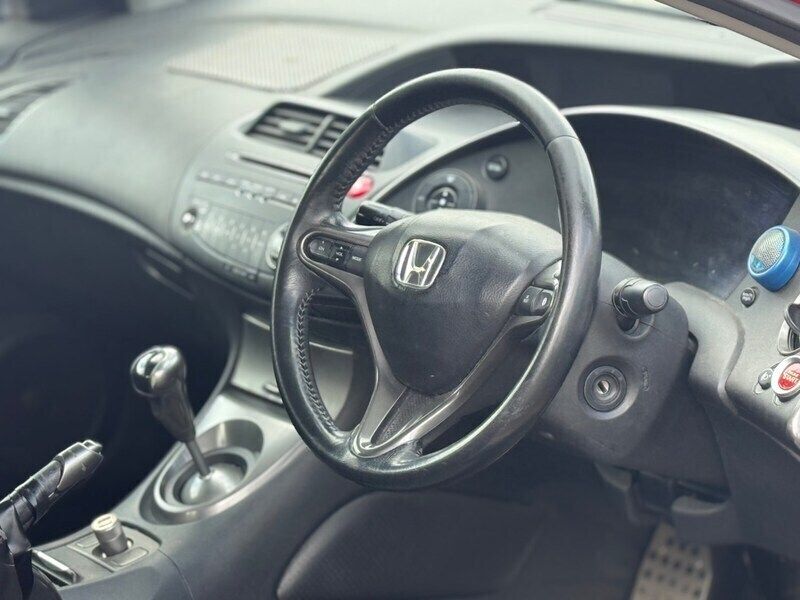 Image 3/4