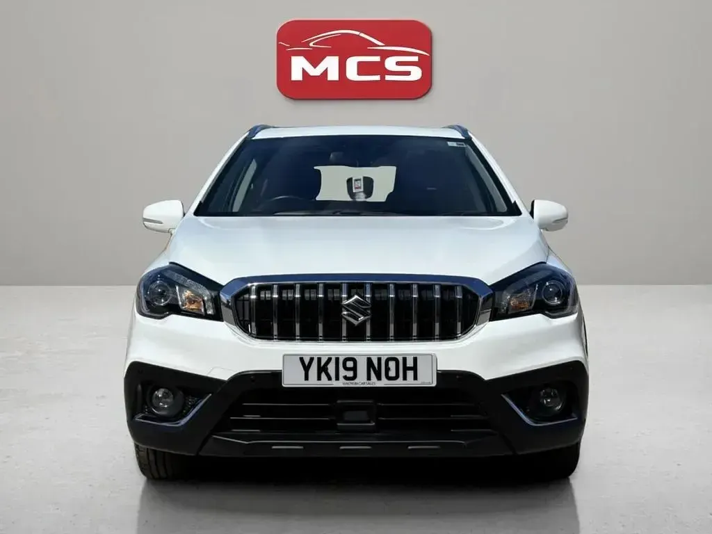 Used Suzuki SX4 SZ5 140 HP (102 kW) 2019 White Hatchback