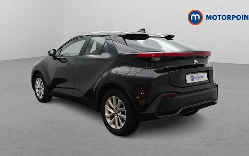 Used Toyota C-HR 140 HP (102 kW) 2026 SUV