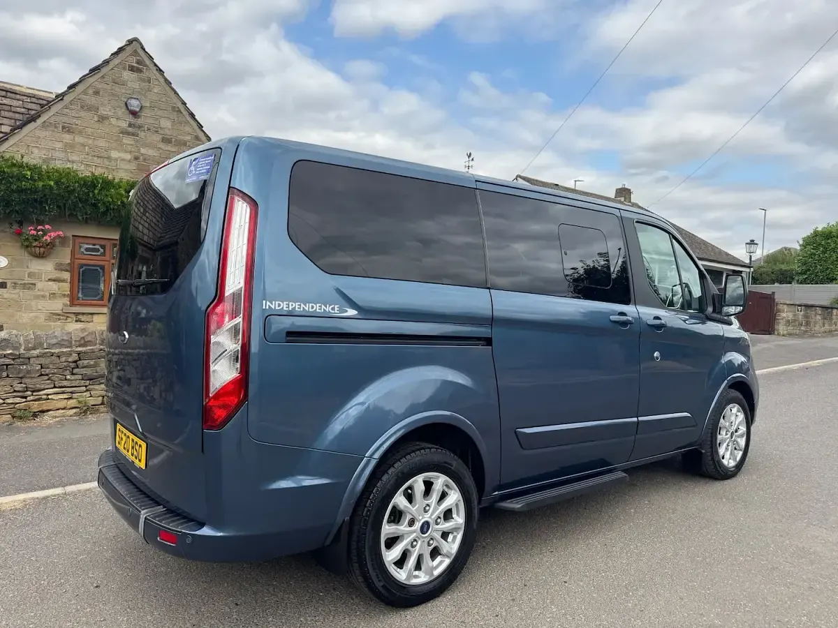 Used Ford Tourneo Custom Titanium 2020 Blue Van