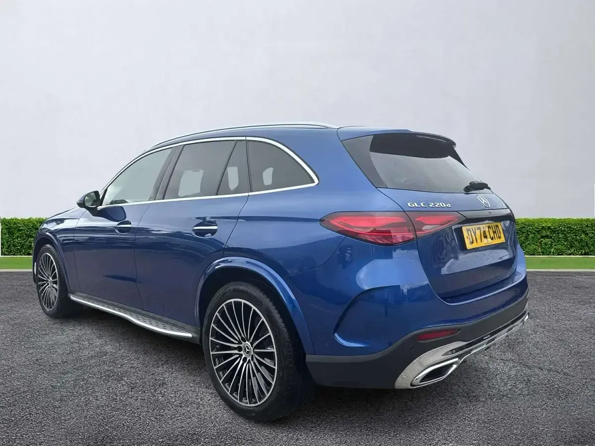 Used Mercedes GLC220 AMG Line Premium Plus 197 HP (144 kW) 2024 Blue SUV