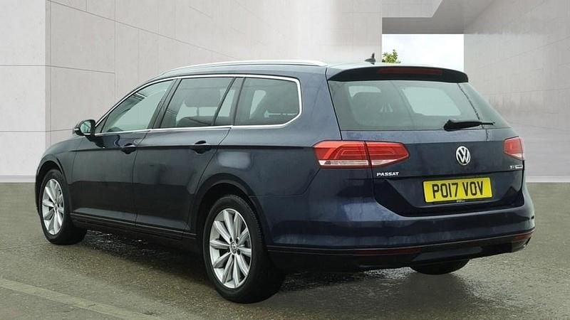 Used VW Passat Business 120 HP (88 kW) 2017 Atlantic blue Estate