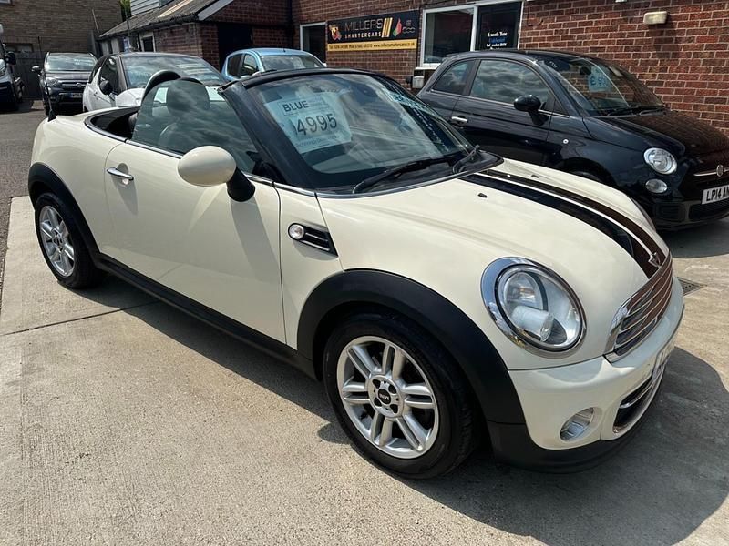 White Used 2013 Mini Cooper Cabriolet Cabriolet | £4,995 (Good price) - Image 1/4