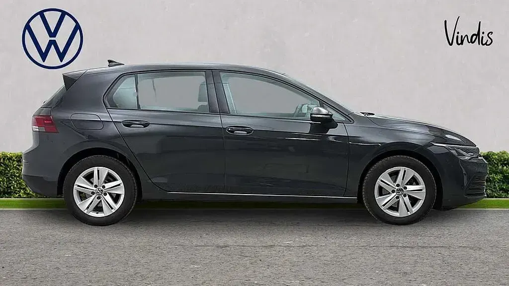 Used VW Golf VIII 130 HP (95 kW) 2024