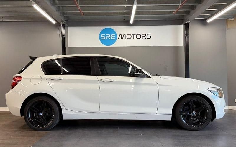 Used BMW 116 Sport Line 116 HP (85 kW) 2014 White Hatchback