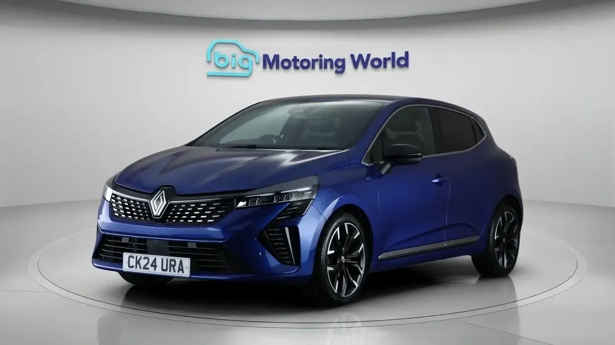 Used Renault Clio Techno 90 HP (66 kW) 2024 Blue Hatchback