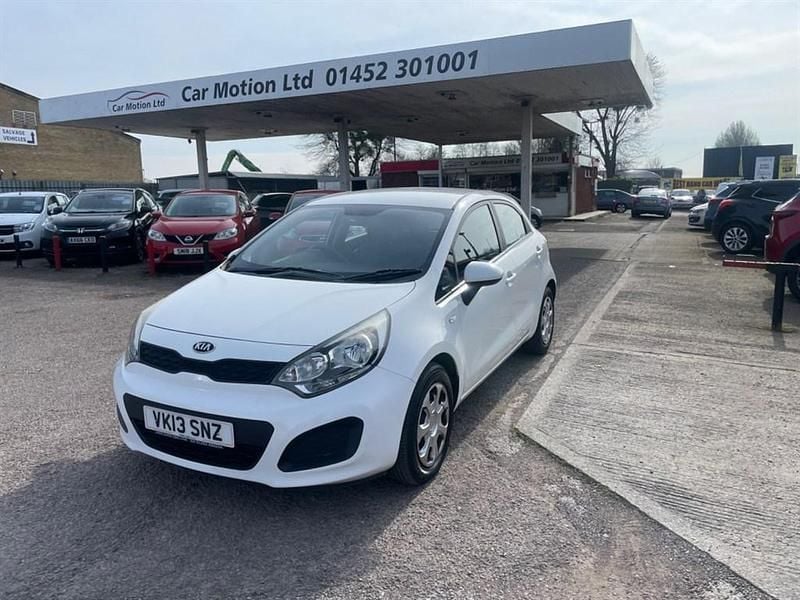 Used Kia Rio Air 2013 White Hatchback