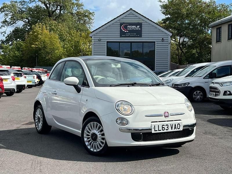 White Used 2014 Fiat 500 Lounge Hatchback | £6,390 (Fair price) - Image 1/4