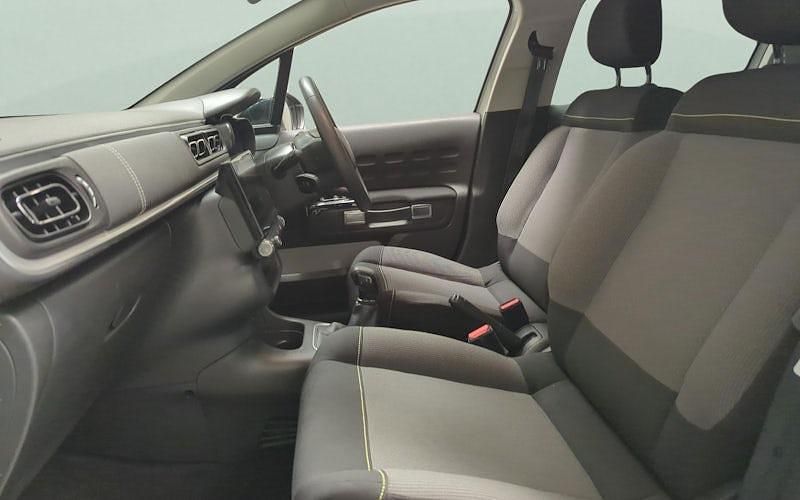 Used Citroën C3 PureTech 83 HP (61 kW) 2023 White Hatchback