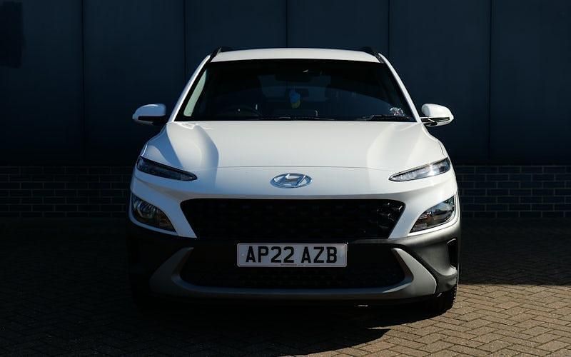 Used Hyundai Kona SE 141 HP (103 kW) 2022 White SUV