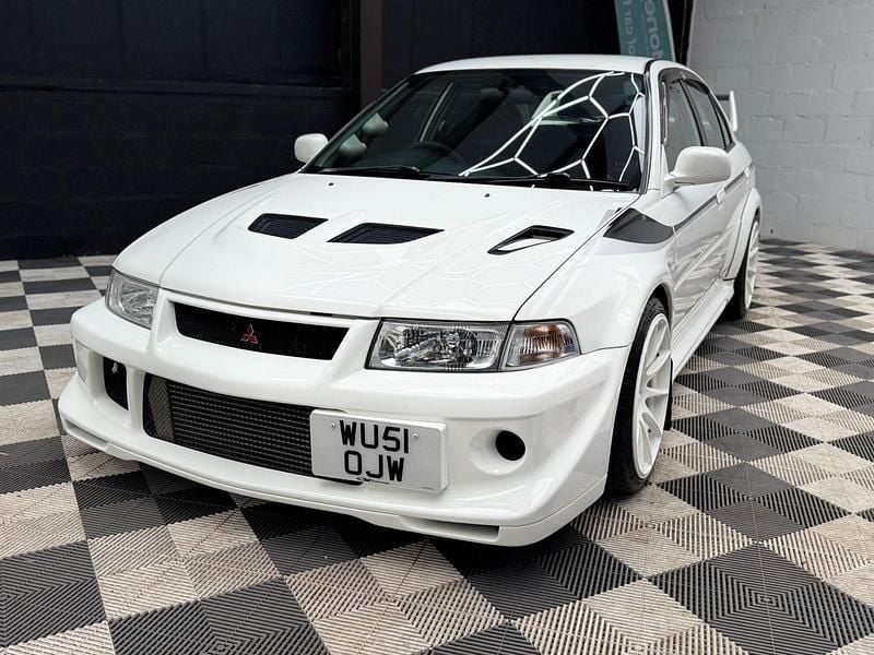 Used Mitsubishi Lancer 2001 White Sedan