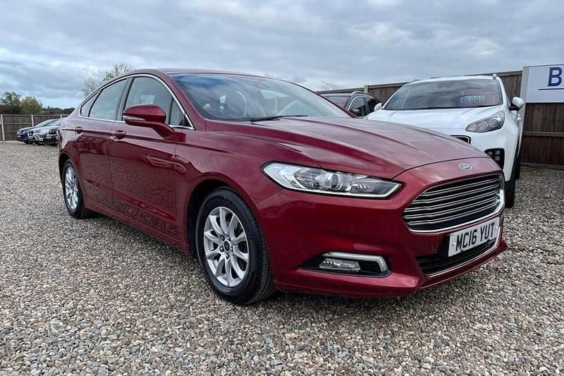 Red Used 2016 Ford Mondeo Titanium Hatchback | £4,995 (Good price) - Image 1/1