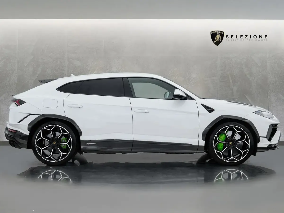 Used Lamborghini Urus 2024 White SUV