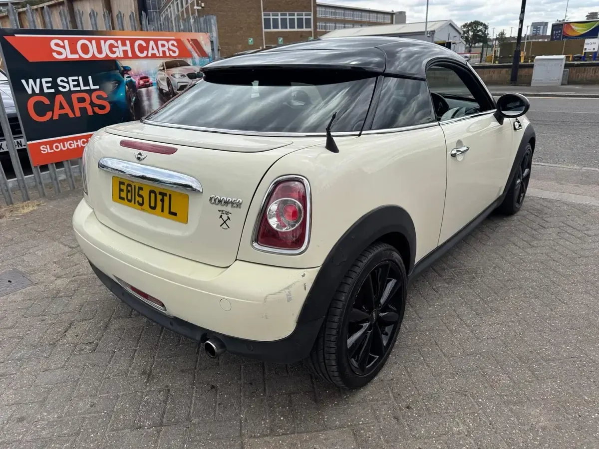 Used Mini Cooper Coupé 2015 White Coupe
