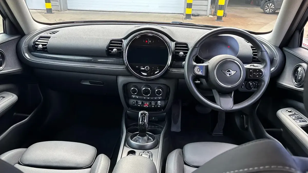Used Mini Clubman Classic 136 HP (100 kW) 2024 Midnight black ii Estate