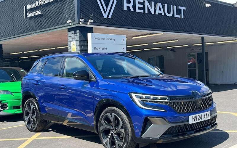 Blue Used 2024 Renault Austral Techno Esprit Alpine SUV | £23,909 (Good price) - Image 1/3