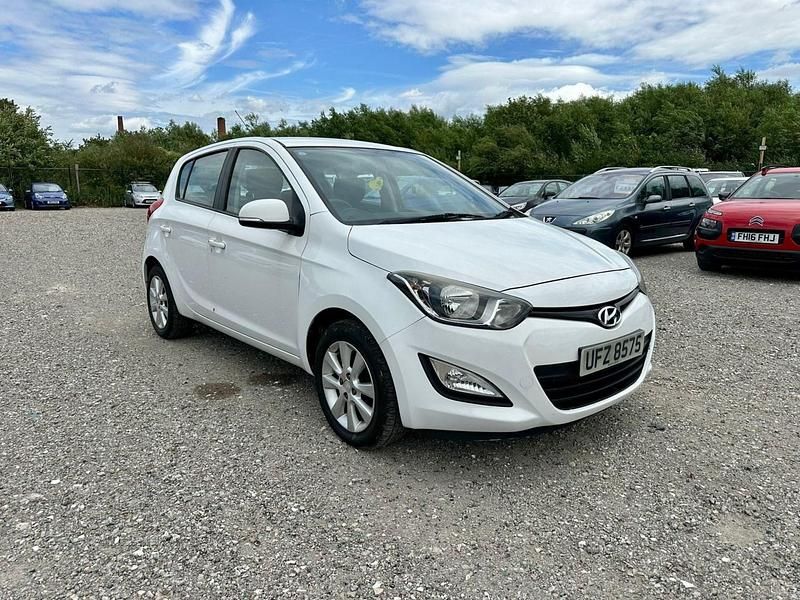 Used Hyundai i20 Active 2014 White Hatchback