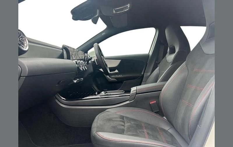 Used Mercedes A200 Executive 150 HP (110 kW) 2025 White Hatchback