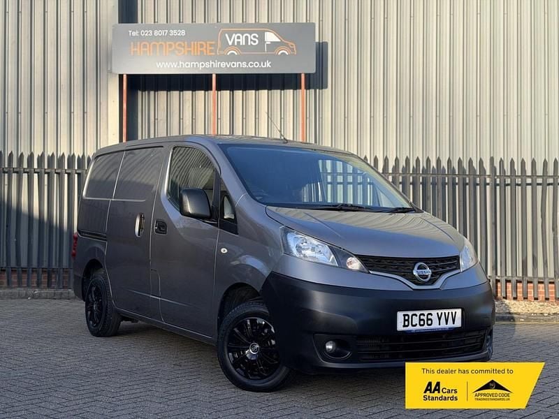 Used Nissan NV200 Acenta 90 HP (66 kW) 2017 Grey MPV