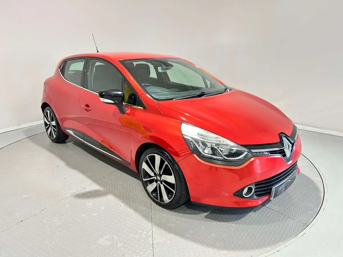 Gebraucht Renault Clio IV Dynamique 90 PS (66 kW) 2016 Rot Kleinwagen