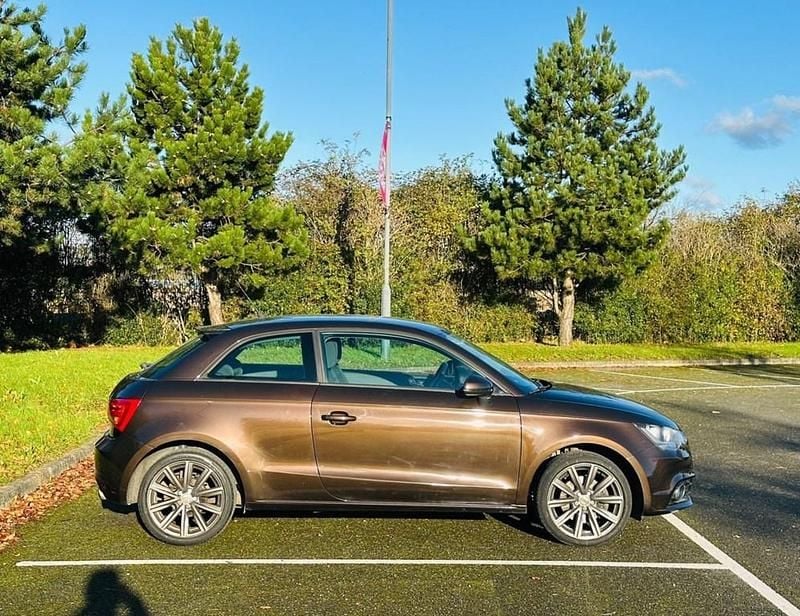 Used Audi A1 Sport 122 HP (89 kW) 2011 Brown Hatchback