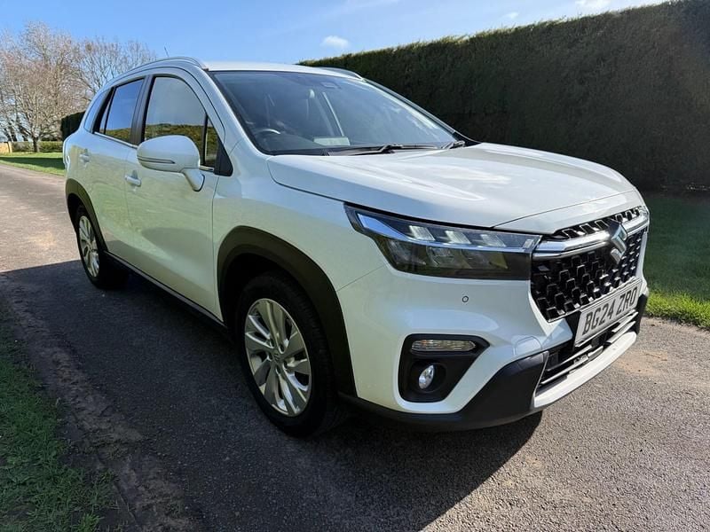 Used Suzuki SX4 129 HP (94 kW) 2024 White Hatchback