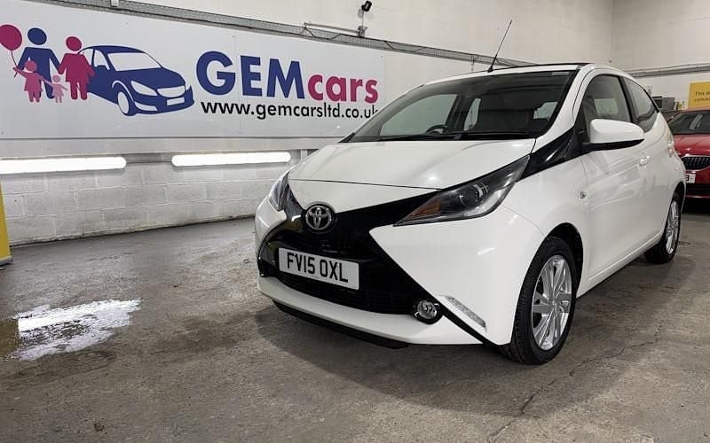 Used Toyota Aygo x-press 69 HP (50 kW) 2016 Hatchback
