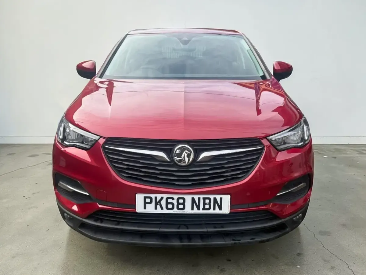 Used Vauxhall Grandland X 130 HP (95 kW) 2019 Red SUV