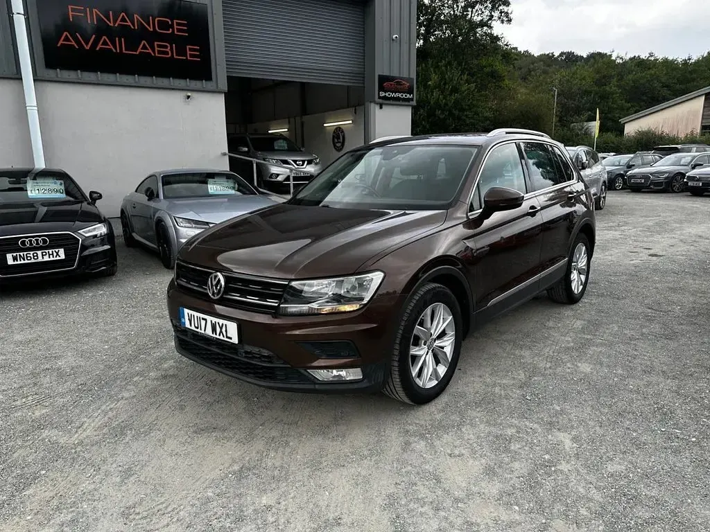 Used VW Tiguan SE 150 HP (110 kW) 2017 Brown SUV