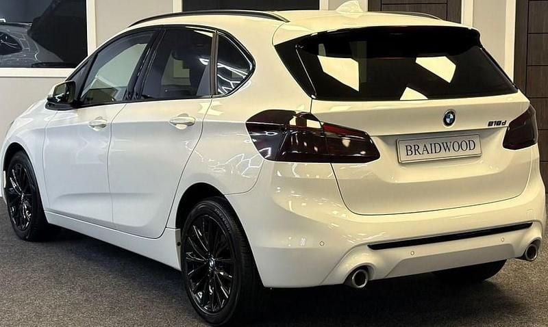Used BMW 218 Luxury Line 150 HP (110 kW) 2018 White Hatchback