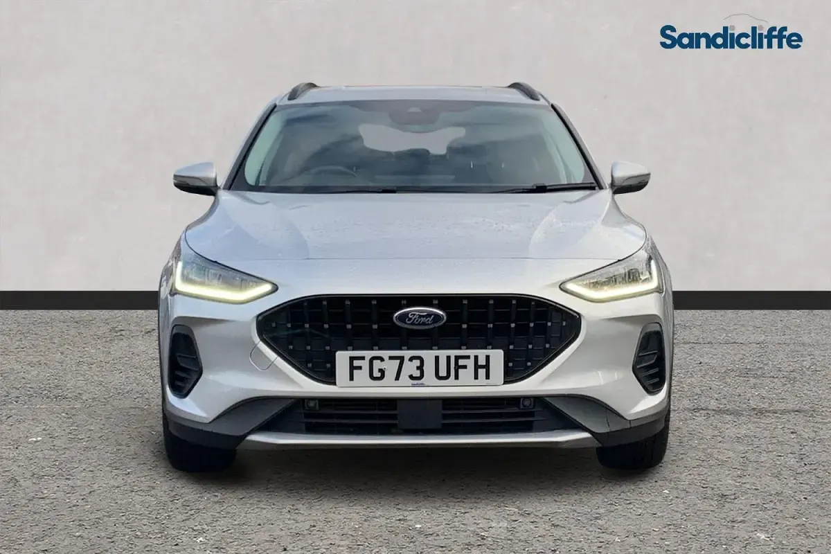 Używany Ford Focus Active X 125 KM (91 kW) 2023 Srebrny Hatchback