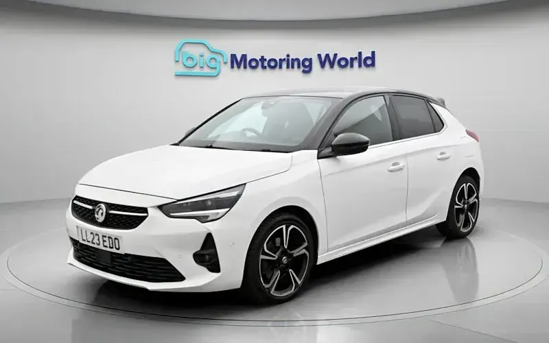 Used Vauxhall Corsa Ultimate 131 HP (96 kW) 2023 White Hatchback