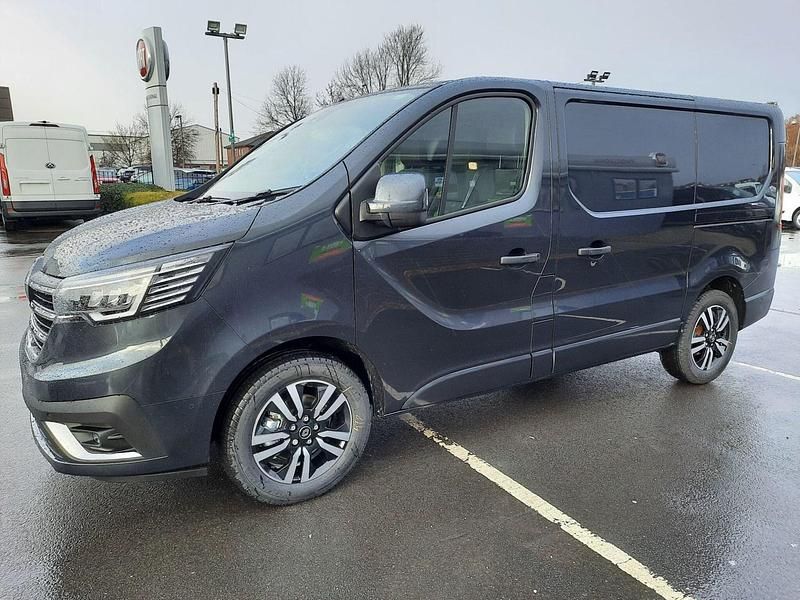 Used Renault Trafic 168 HP (123 kW) 2024 Grey MPV