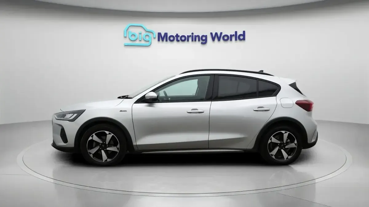 Usado Ford Focus Active 125 HP (91 kW) 2023 Prateado Citadino