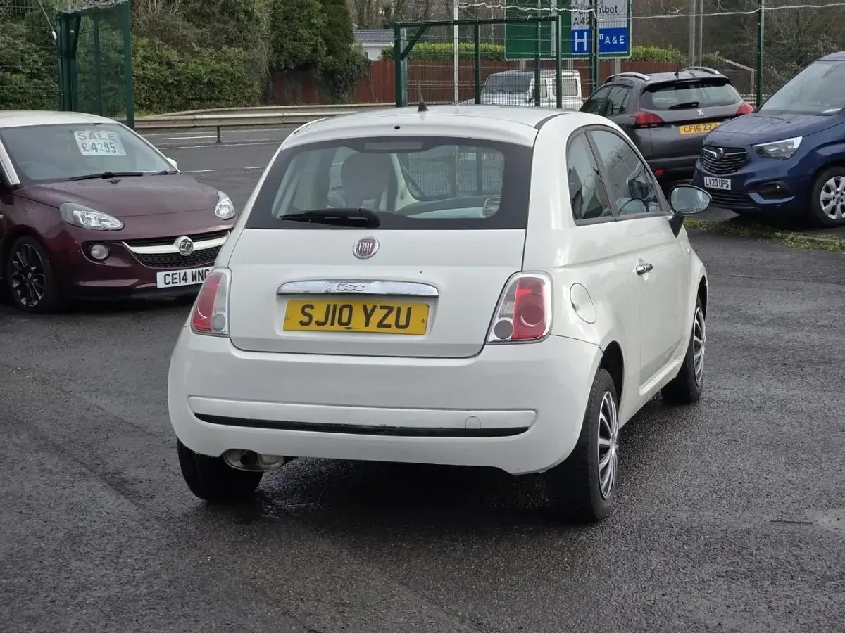 Used Fiat 500 Pop 69 HP (50 kW) 2010 White Hatchback