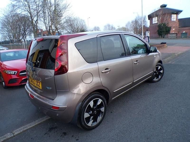 Used Nissan Note N-TEC 90 HP (66 kW) 2013 Beige Hatchback