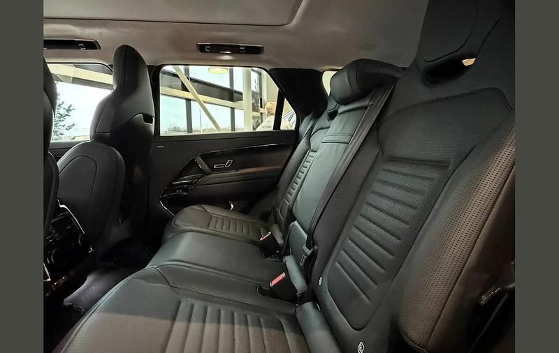 Second-hand Land Rover Range Rover Sport 625 CP (459 kW) 2024 Negru SUV