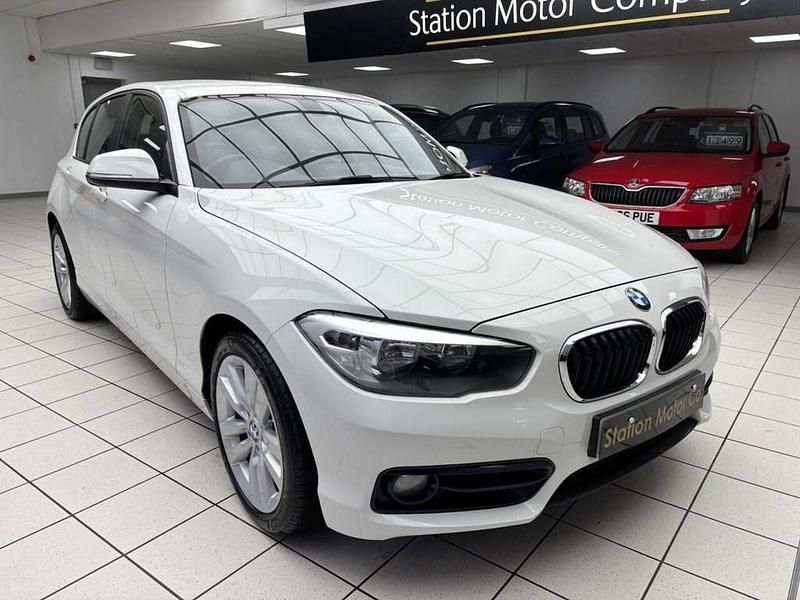 Used BMW 118 Sport Line 136 HP (100 kW) 2018 White Hatchback