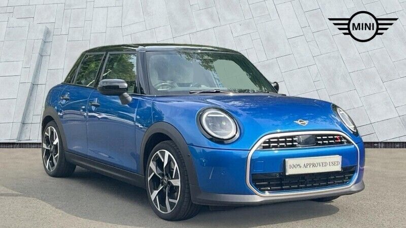 Blue Used 2024 Mini Cooper S Hatch Hatchback | £27,950 (Expensive) - Image 1/4