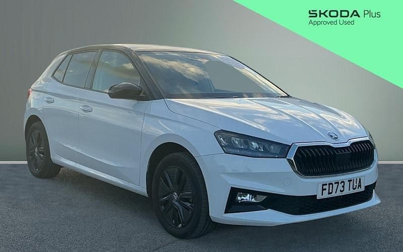 Used Skoda Fabia Colour Edition 95 HP (69 kW) 2023 White Hatchback