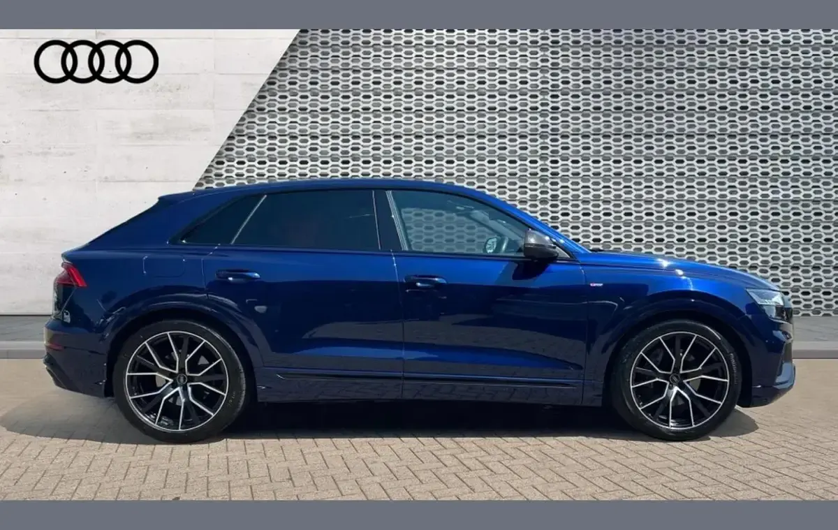 Used Audi Q8 Black Edition 340 HP (250 kW) 2021 Blue SUV